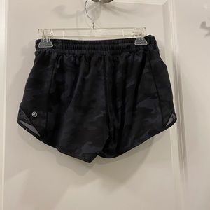 Hotty got short 4” lulu lemon